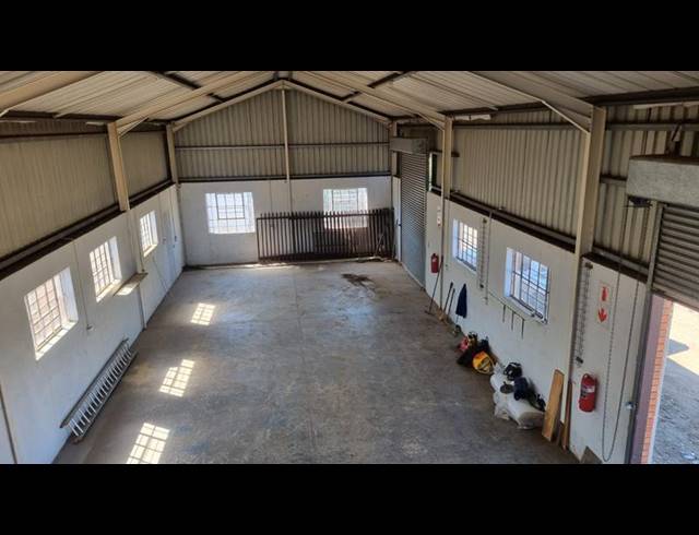 INDUSTRIAL PROPERTY TO RENT IN MERRIVALE